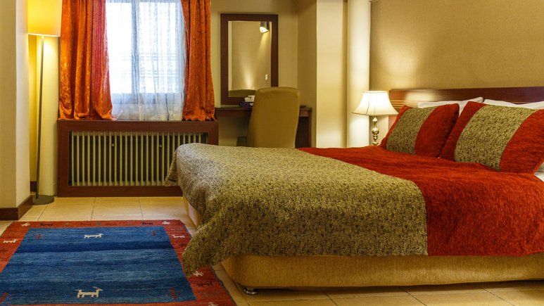 سوئیت دو تخته 2 هتل رودکی شیراز